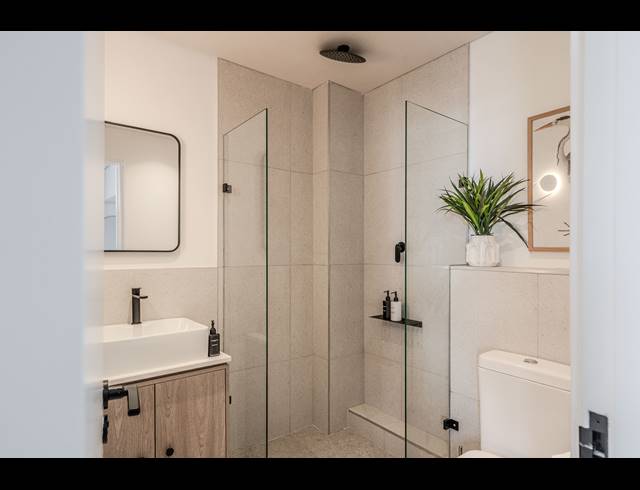 0.5 BEDROOM APARTMENT FOR SALE IN CAPE TOWN CITY CENTRE